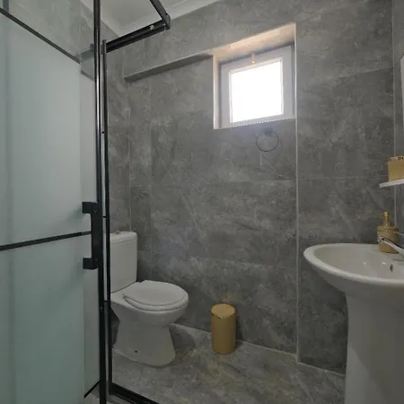 아파트 Tetra Clover 페티예